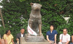 Estatua de Hachiko en Japón