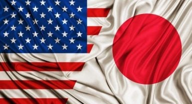 Banderas de Japón y Estados Unidos